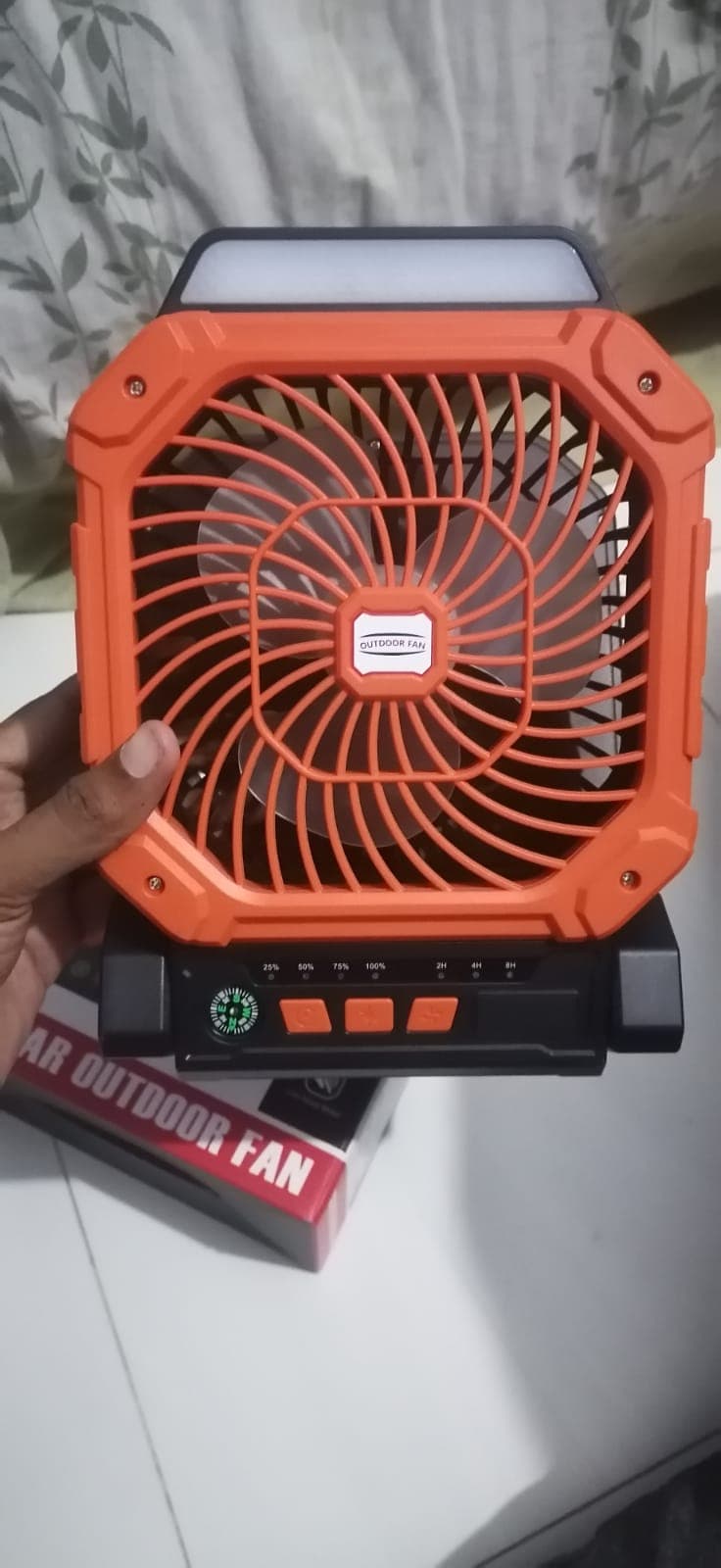 ২-ইন-১ সোলার ও ইলেকট্রিক রিচার্জেবল ফ্যান - পোর্টেবল এসি/ডিসি চার্জার ফ্যান