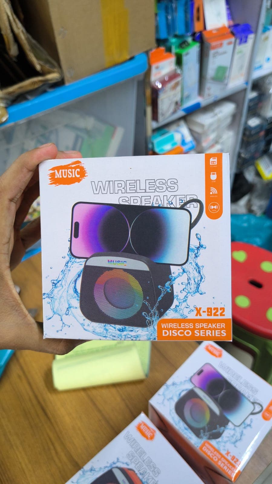 X-922 Disco Series Wireless Bluetooth Speaker – RGB লাইট, 5W সাউন্ড, FM রেডিও ও 1200mAh ব্যাটারি