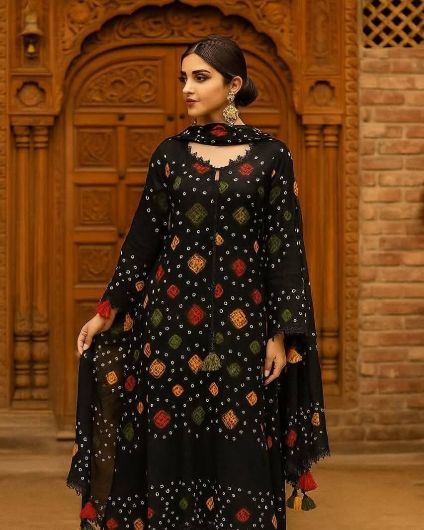 🖤✨ Pakistan Inspired Black Dress – Traditional Chundri Print & Lace Work ✨🖤