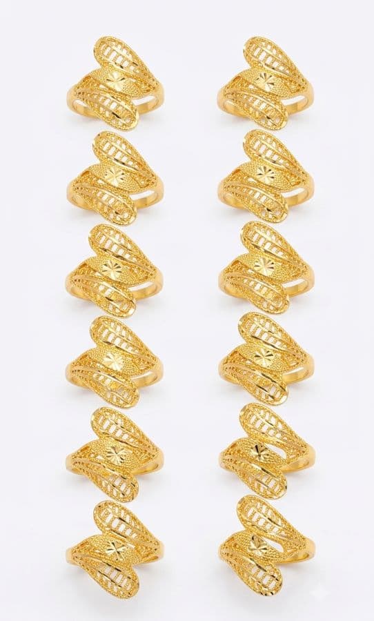 Gold Color Women's Flower Large Ring – Elegant Fashion Statement Ring for Women (1 pice)